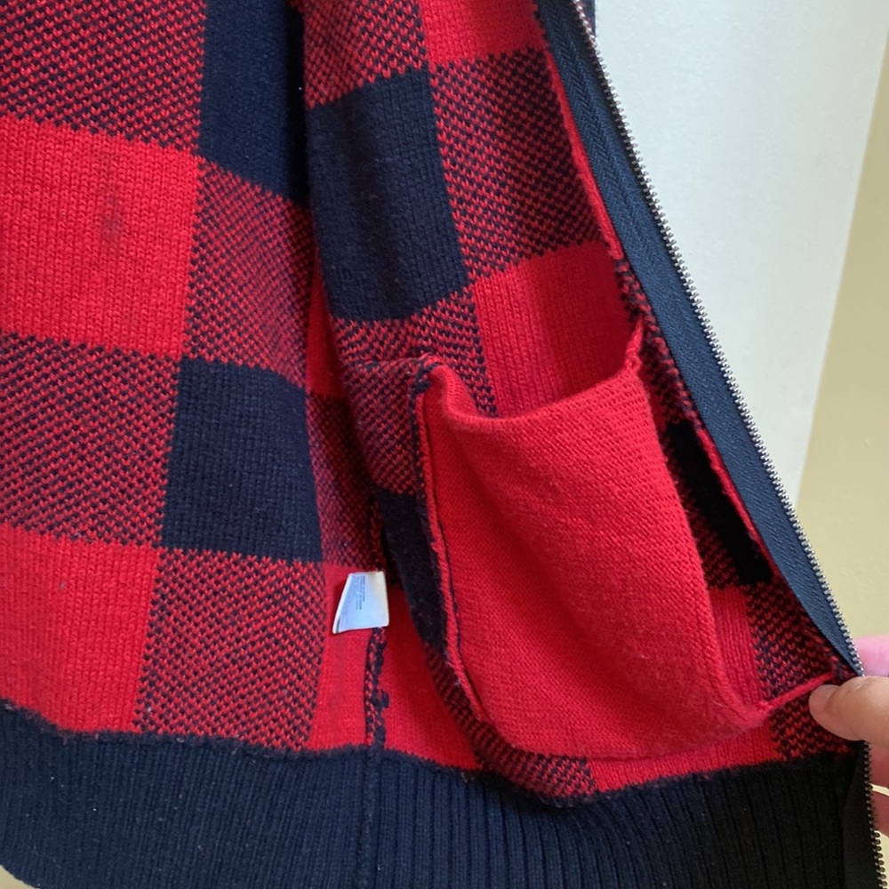 AE sweater - Picture 5 of 8